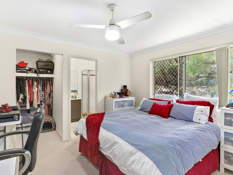 14 Pritchard Court, Pacific Pines QLD 4211