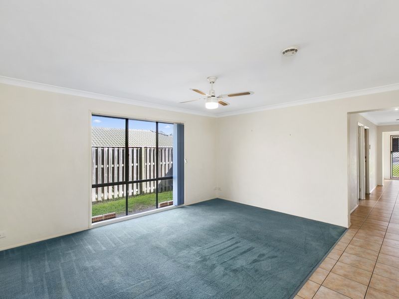 5 Murchison Street, Pacific Pines QLD 4211