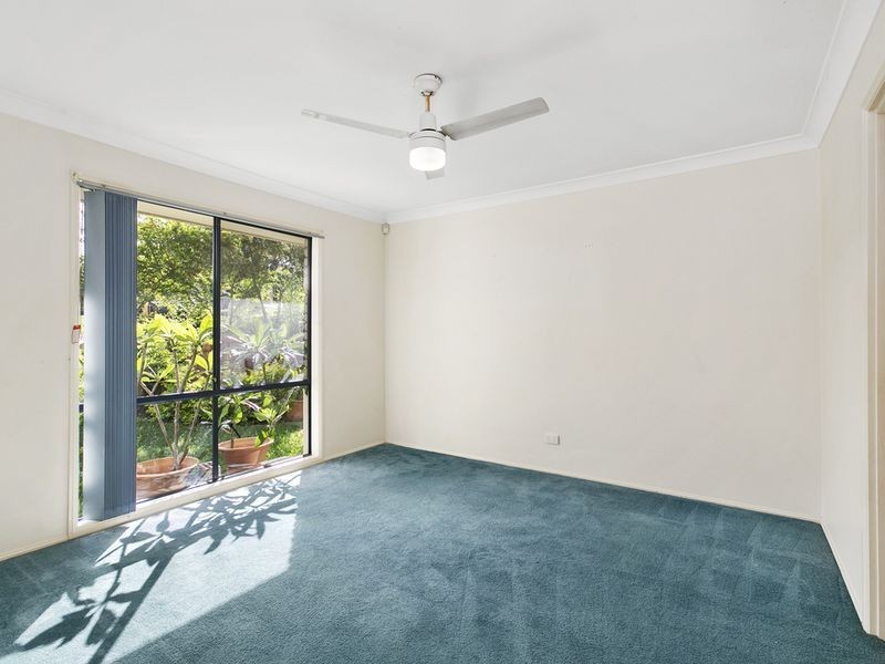 5 Murchison Street, Pacific Pines QLD 4211