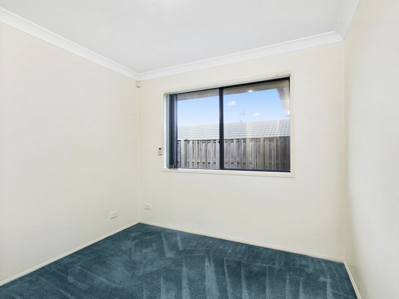 5 Murchison Street, Pacific Pines QLD 4211