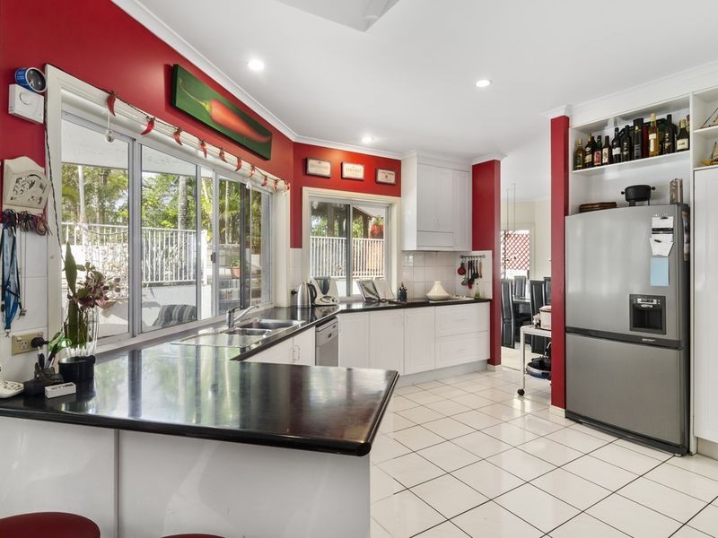 19 Chichester Drive, Arundel QLD 4214