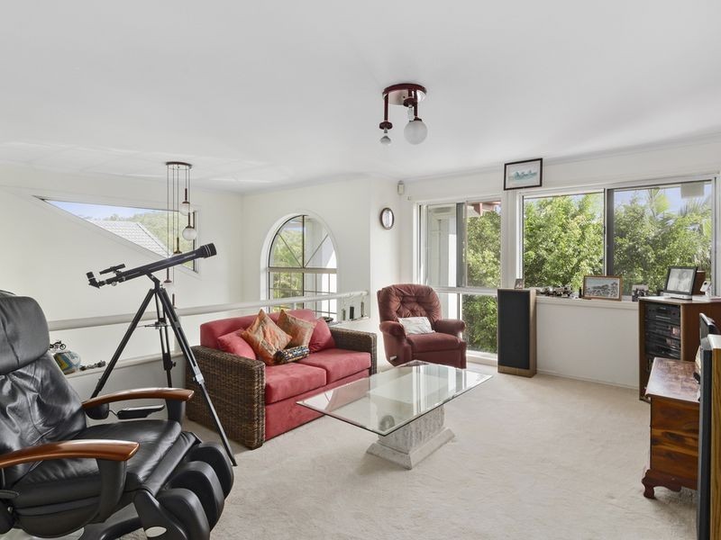 19 Chichester Drive, Arundel QLD 4214