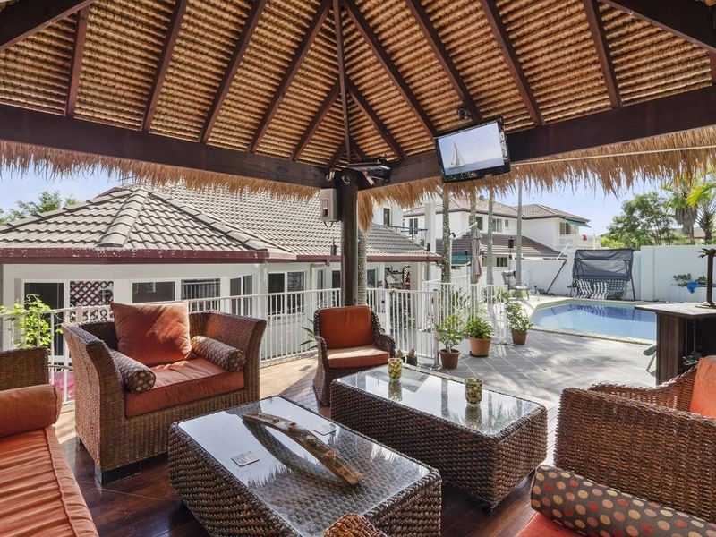 19 Chichester Drive, Arundel QLD 4214