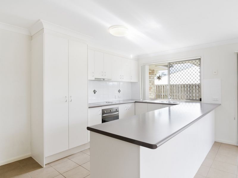 3 Yamba Street, Pacific Pines QLD 4211