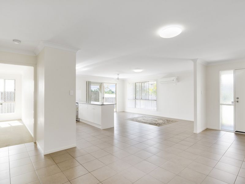 3 Yamba Street, Pacific Pines QLD 4211