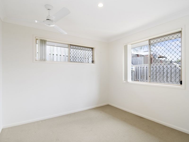3 Yamba Street, Pacific Pines QLD 4211