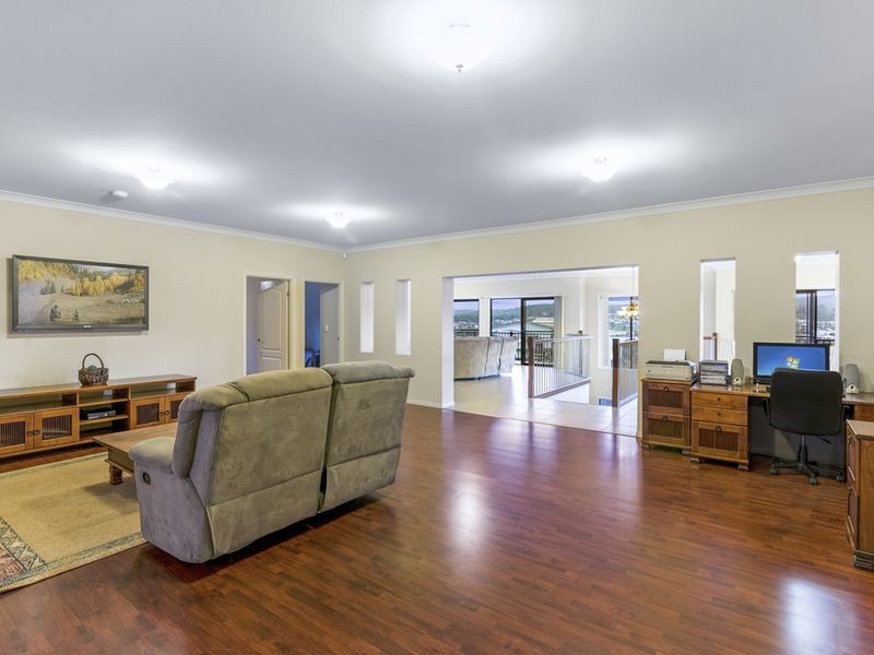 22 Angourie Crescent, Pacific Pines QLD 4211