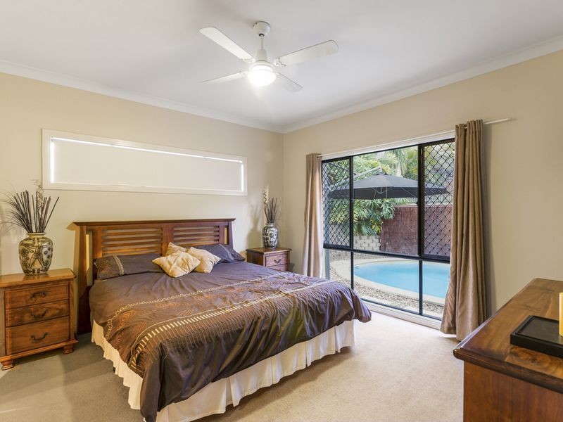 22 Angourie Crescent, Pacific Pines QLD 4211