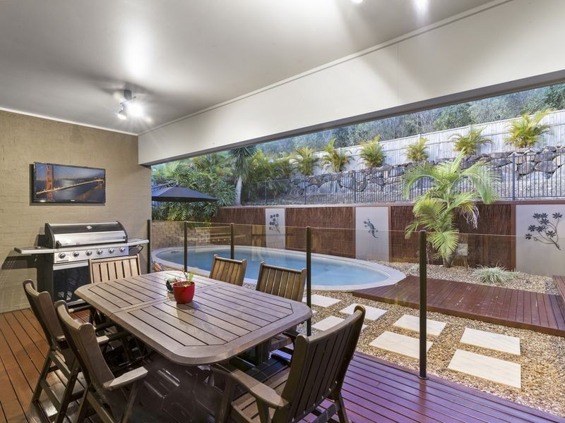 22 Angourie Crescent, Pacific Pines QLD 4211