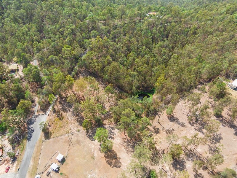 90 Holyrood Road, Maudsland QLD 4210