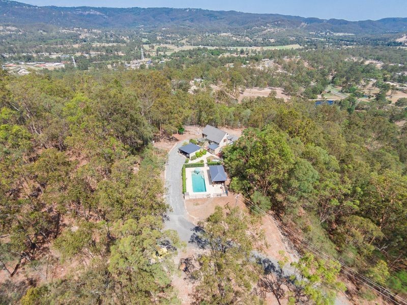 90 Holyrood Road, Maudsland QLD 4210