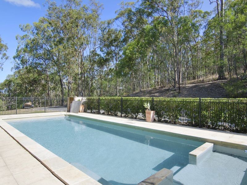 90 Holyrood Road, Maudsland QLD 4210