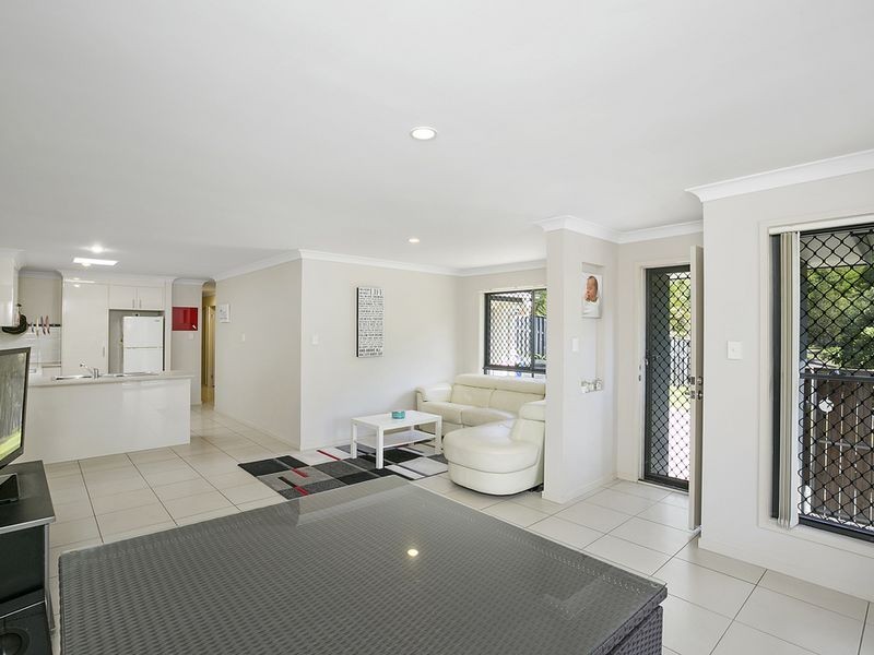 2/43 Barradeen Circuit, Pacific Pines QLD 4211