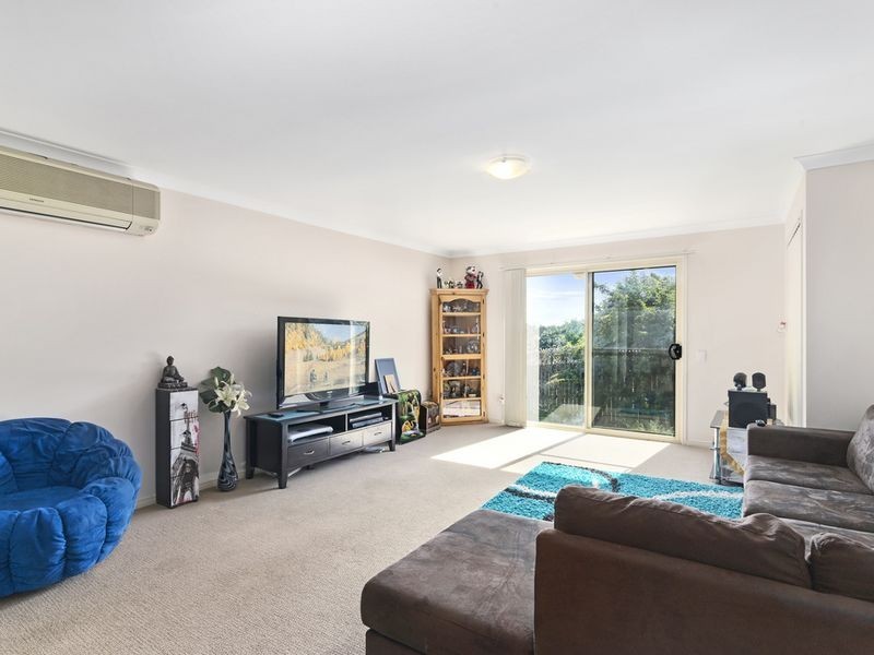 36 Pinevale Drive, Oxenford QLD 4210