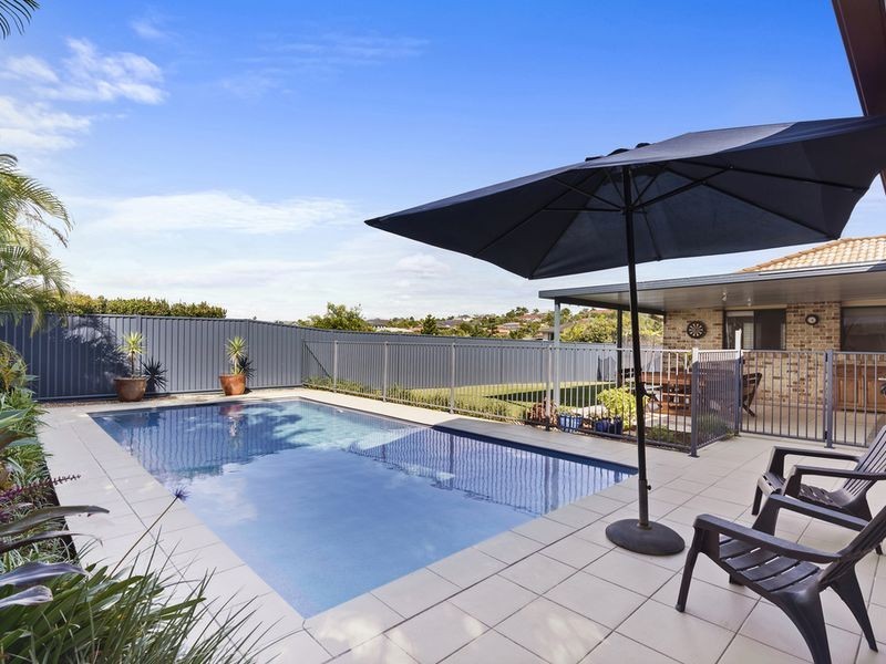 1 Harwood Place, Maudsland QLD 4210