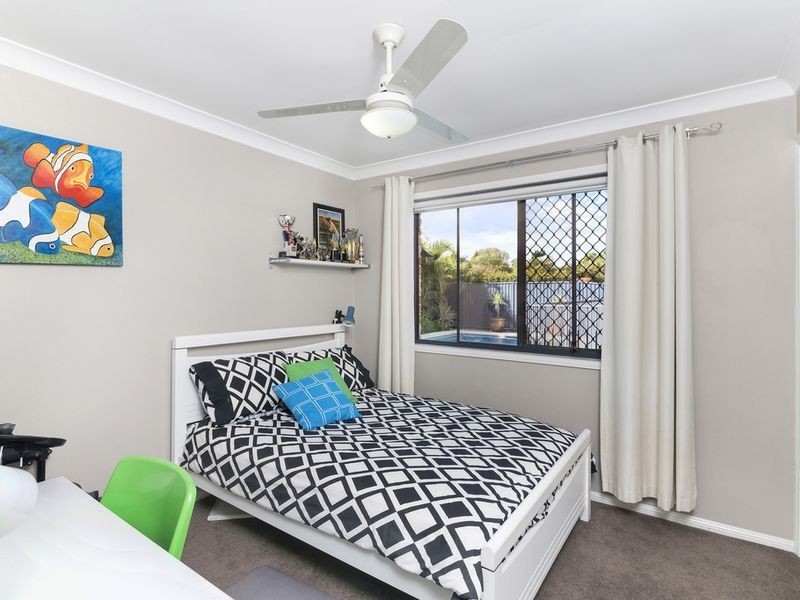 1 Harwood Place, Maudsland QLD 4210