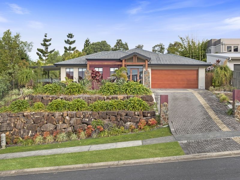 2 Beerwah Street, Pacific Pines QLD 4211