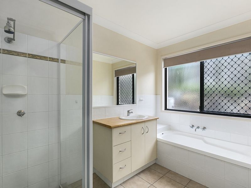 2 Springwood Avenue, Pacific Pines QLD 4211