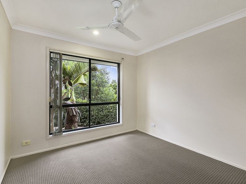 2 Springwood Avenue, Pacific Pines QLD 4211