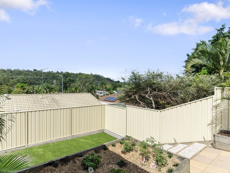 1/5 Hollywood Place, Oxenford QLD 4210