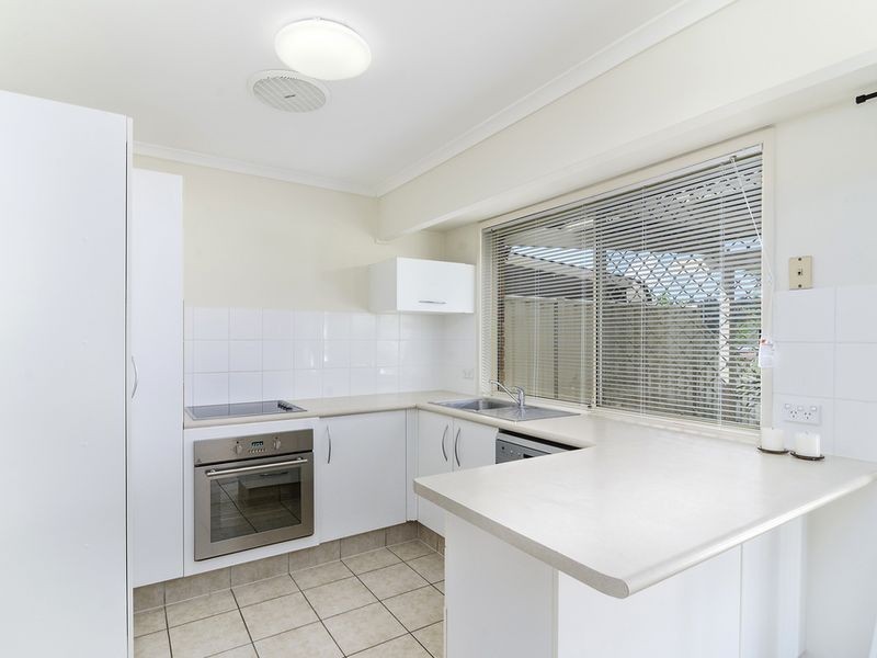 1/5 Hollywood Place, Oxenford QLD 4210