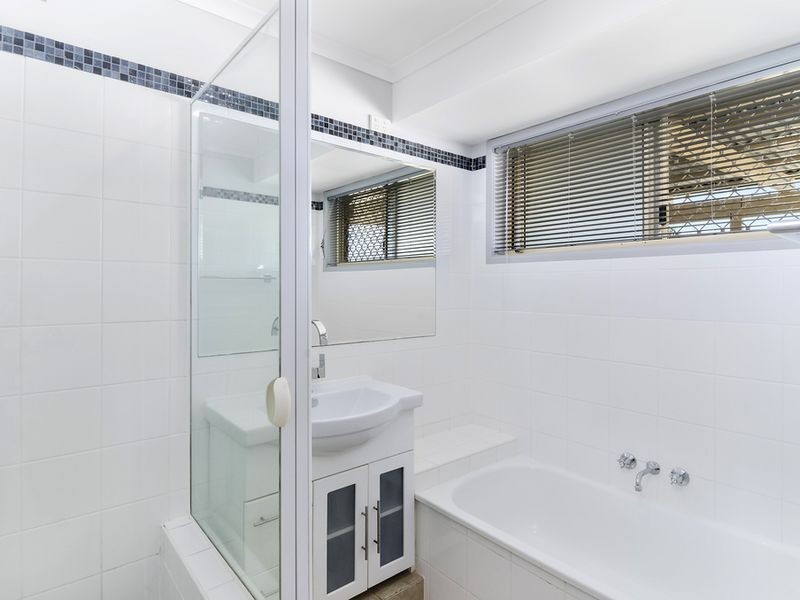 1/5 Hollywood Place, Oxenford QLD 4210