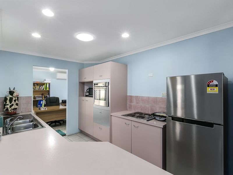 53 Allied Drive, Arundel QLD 4214