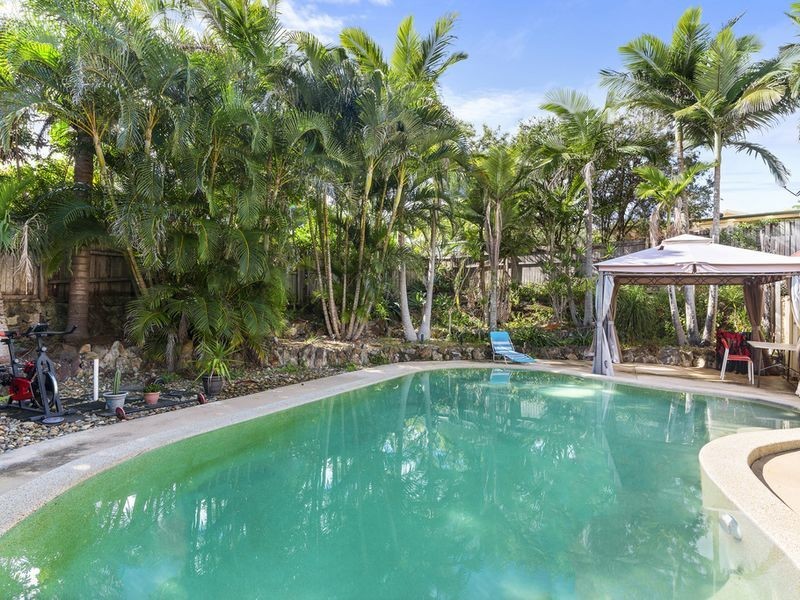 17 Pinehill Drive, Oxenford QLD 4210