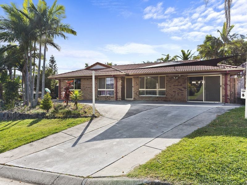 17 Pinehill Drive, Oxenford QLD 4210