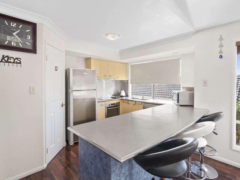 18 Kosrae Street, Pacific Pines QLD 4211