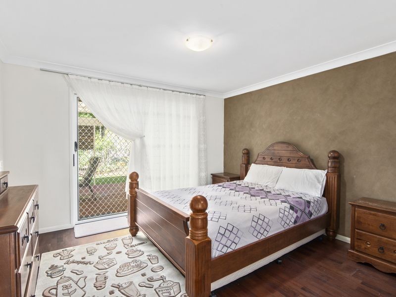 18 Kosrae Street, Pacific Pines QLD 4211