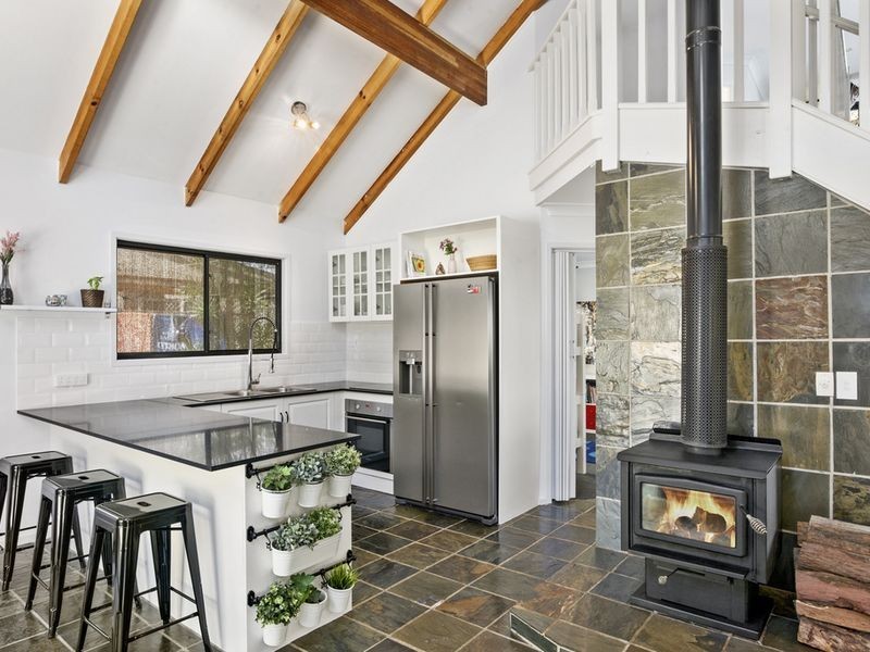 7 Allardyce Crescent, Pacific Pines QLD 4211