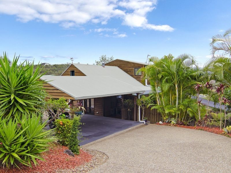 7 Allardyce Crescent, Pacific Pines QLD 4211