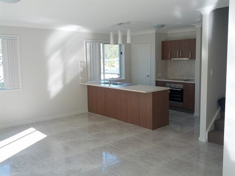 32 Wellers Street, Pacific Pines QLD 4211