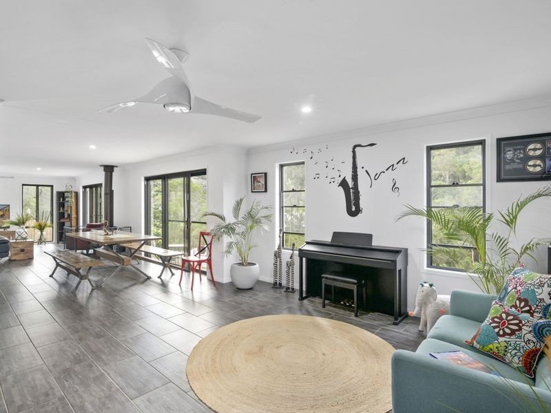 14 Pinnacle Drive, Wongawallan QLD 4210