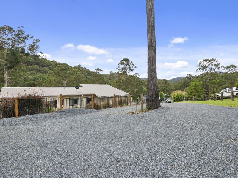 14 Pinnacle Drive, Wongawallan QLD 4210