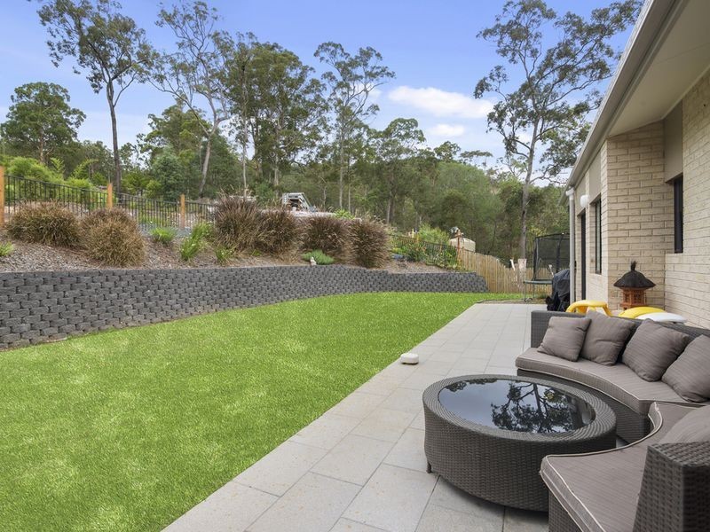 14 Pinnacle Drive, Wongawallan QLD 4210