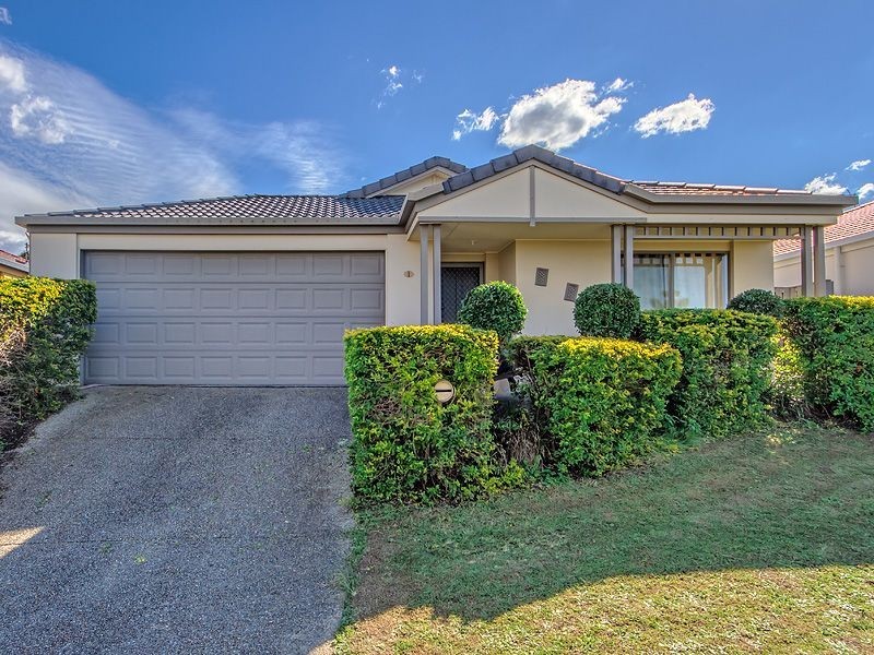 1 Lou Place, Pacific Pines QLD 4211