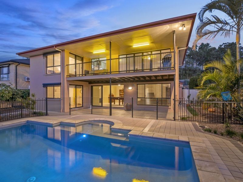 8 Paddy Place, Oxenford QLD 4210