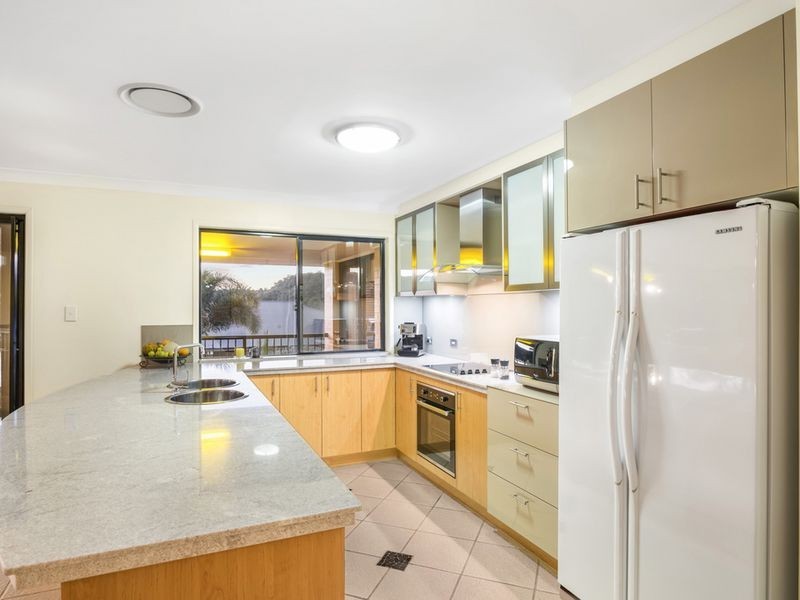 8 Paddy Place, Oxenford QLD 4210