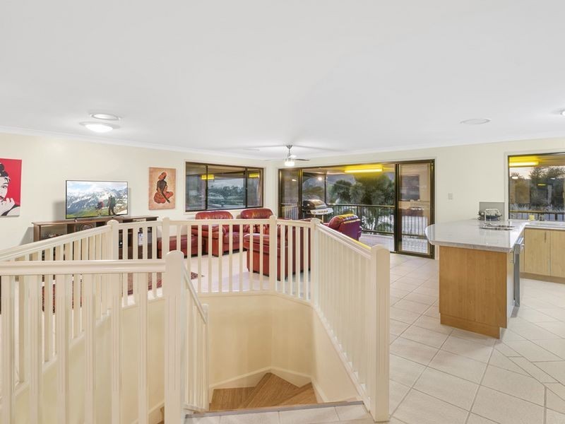 8 Paddy Place, Oxenford QLD 4210