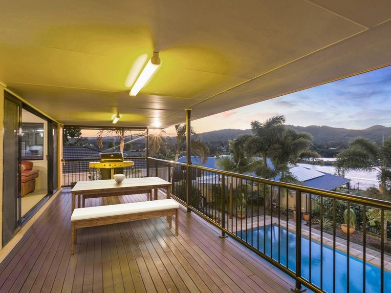 8 Paddy Place, Oxenford QLD 4210