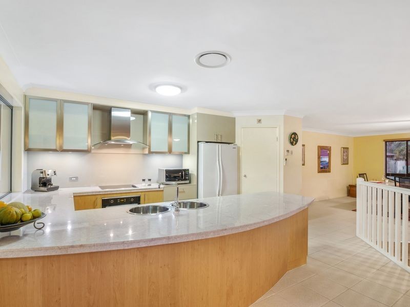 8 Paddy Place, Oxenford QLD 4210