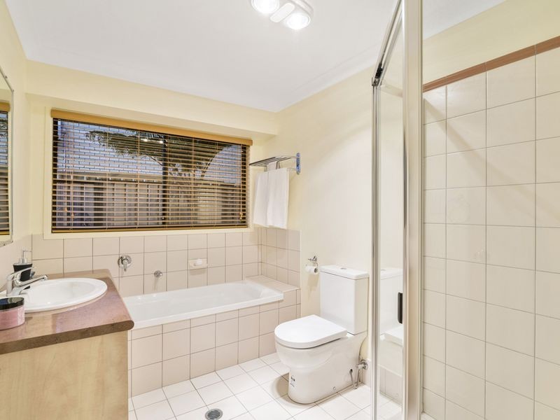 8 Paddy Place, Oxenford QLD 4210