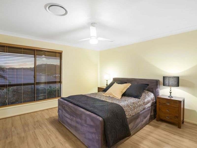 8 Paddy Place, Oxenford QLD 4210