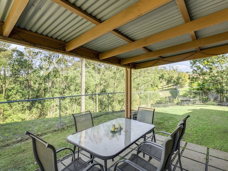 3 Ridgewood Close, Pacific Pines QLD 4211