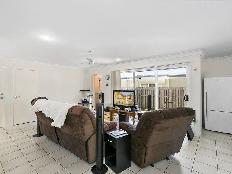 3 Ridgewood Close, Pacific Pines QLD 4211
