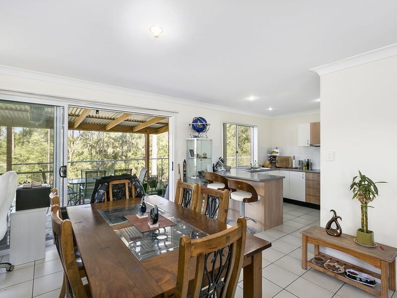 3 Ridgewood Close, Pacific Pines QLD 4211