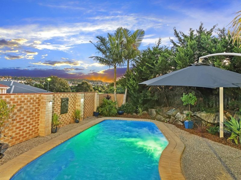 10 Sheffield Circuit, Pacific Pines QLD 4211