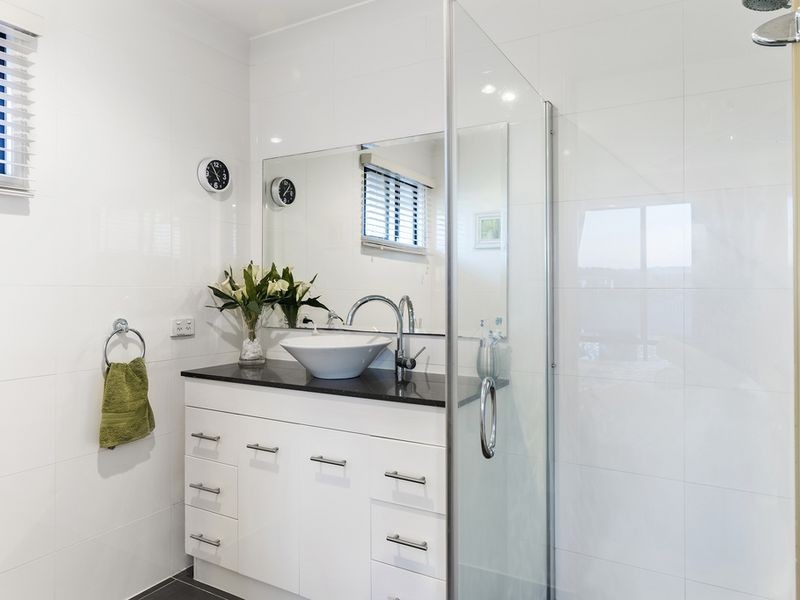 10 Sheffield Circuit, Pacific Pines QLD 4211